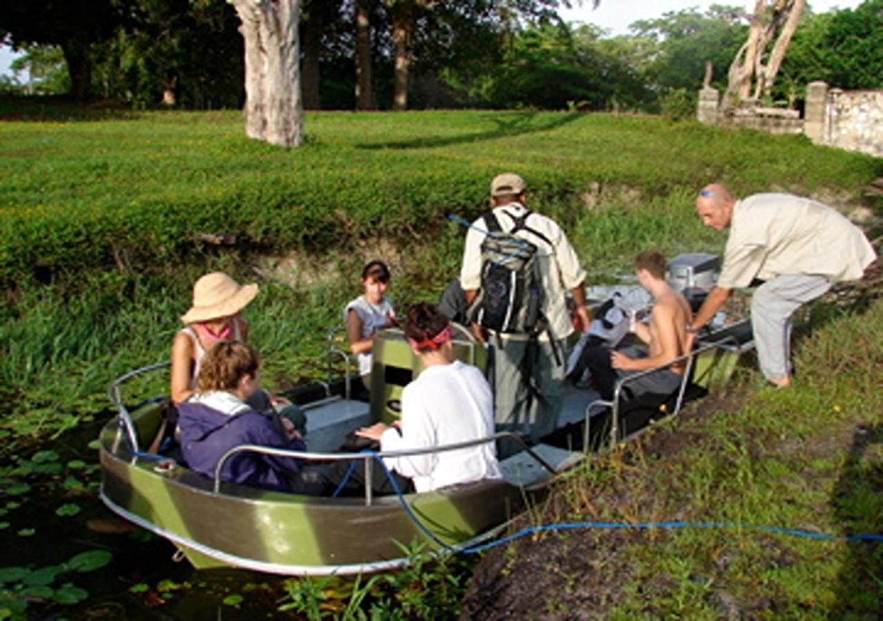 Crooкed Tree Lodge Belize Crooked Tree 外观 照片